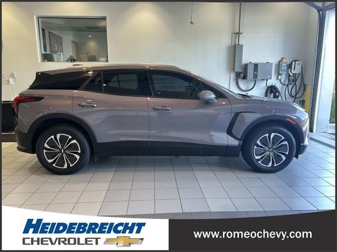 Used 2024 Chevrolet Blazer EV LT AWD/4WD image 2