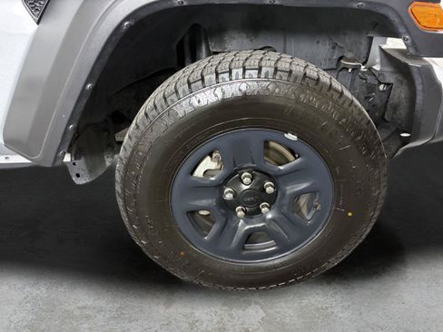 Used 2022 Jeep Wrangler Unlimited Sport AWD/4WD image 13