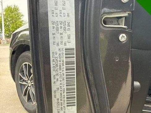 Used 2018 Dodge Journey SE w/ Blacktop Package FWD image 11