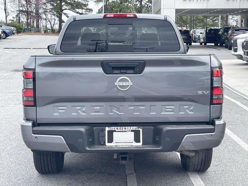 Used 2024 Nissan Frontier SV w/ SV Convenience Package image 3