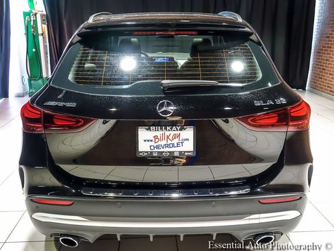 Used 2024 Mercedes-Benz GLA 35 AMG 4MATIC image 7