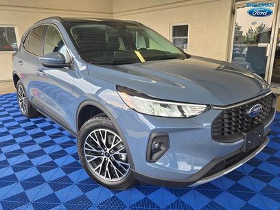 New 2025 Ford Escape SE