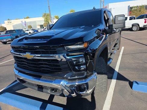 Used 2025 Chevrolet Silverado 2500 LT w/ Convenience Package image 12