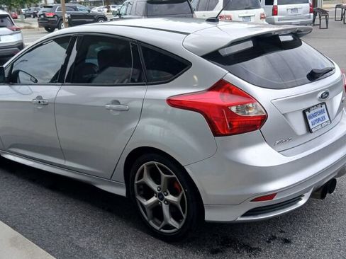 Used 2014 Ford Focus ST w/ Equipment Group 202A image 5