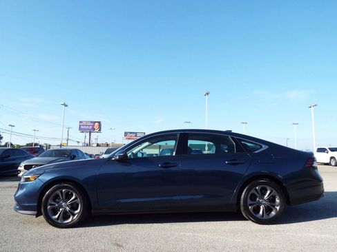 Used 2023 Honda Accord EX image 5