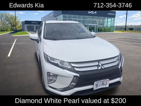 Used 2018 Mitsubishi Eclipse Cross ES FWD image 1