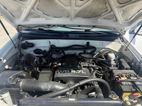 Used 2006 Toyota Sequoia SR5 image 27