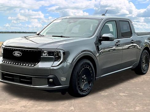 Certified 2025 Ford Maverick Lobo AWD/4WD image 4