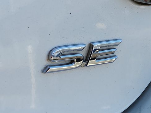 Used 2017 Toyota Camry SE FWD image 29