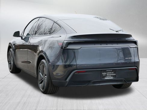 Used 2026 Tesla Model Y AWD image 5