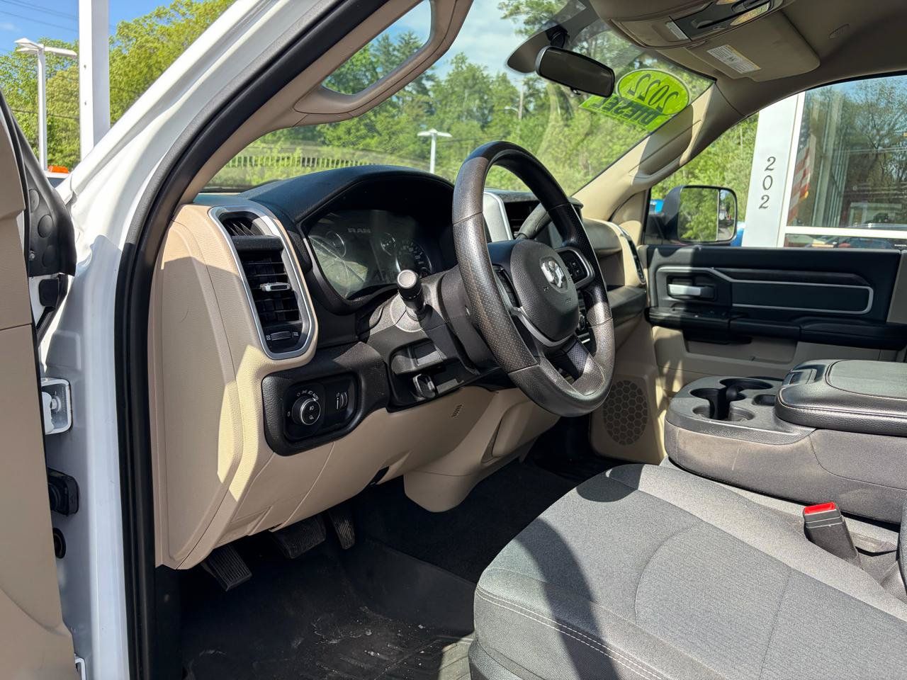 Used 2022 RAM 3500 Big Horn AWD/4WD image 25