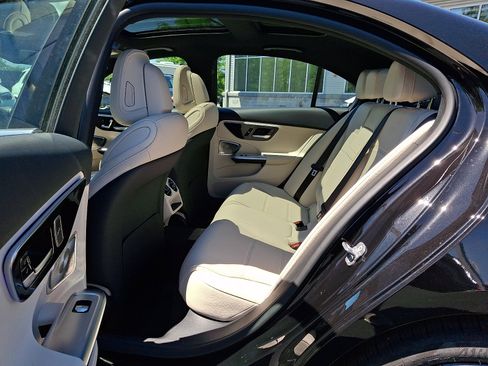 Certified 2026 Mercedes-Benz C 300 4MATIC Sedan image 10