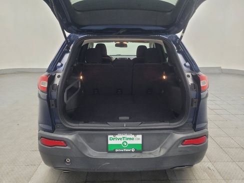 Used 2018 Jeep Cherokee Latitude FWD image 29