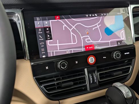 New 2026 Porsche Macan AWD/4WD image 33
