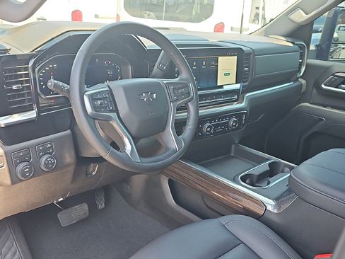 Used 2026 Chevrolet Silverado 2500 LT w/ Trail Boss Package AWD/4WD image 15