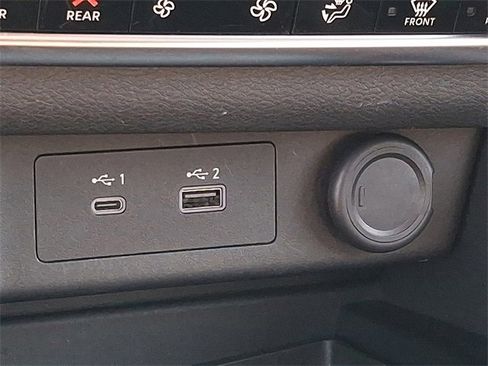 Used 2021 Nissan Rogue SL w/ Premium Package image 33