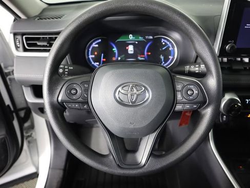 Used 2025 Toyota RAV4 LE image 34