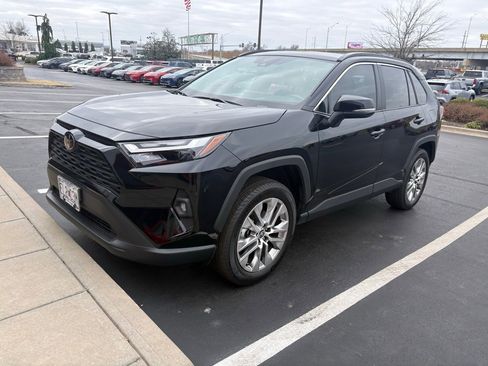 Certified 2025 Toyota RAV4 XLE Premium image 3