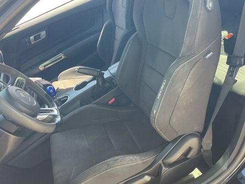Used 2017 Ford Mustang Shelby GT350 w/ Electronics Package RWD image 5