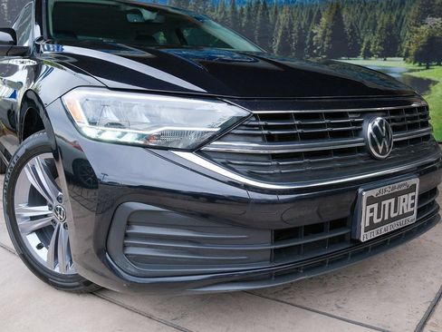 Used 2022 Volkswagen Jetta SE FWD image 6