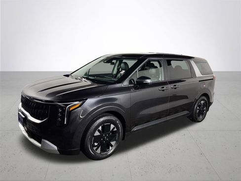 Certified 2025 Kia Carnival LXS image 2