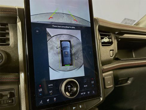 Used 2022 Ford Expedition Max Limited AWD/4WD image 8