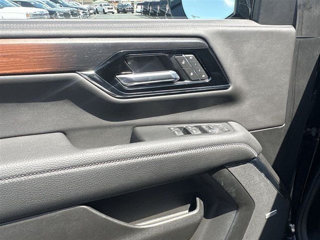Certified 2026 GMC Yukon XL Denali w/ Denali Reserve Package AWD/4WD image 24