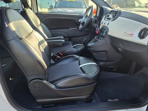 Used 2017 FIAT 500 e w/ Esport Package image 9