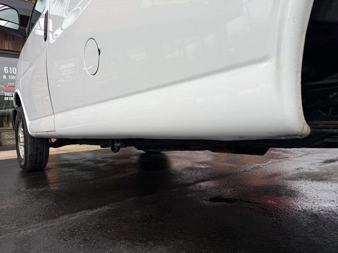 Used 2023 GMC Savana 2500 w/ Driver Convenience Package image 13