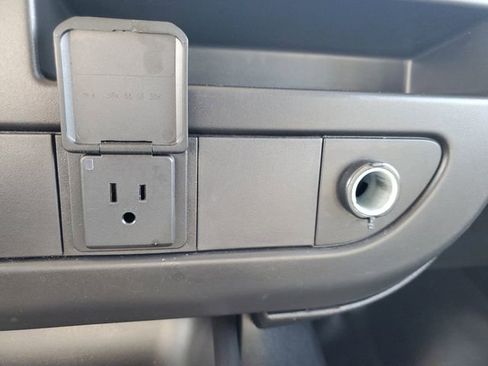 Used 2023 GMC Savana 2500 Extended w/ Driver Convenience Package image 25