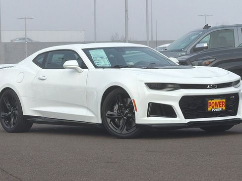 Used 2023 Chevrolet Camaro ZL1 image 2