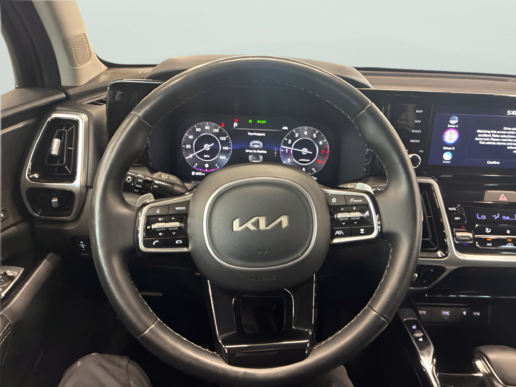Certified 2023 Kia Sorento SX AWD/4WD image 13