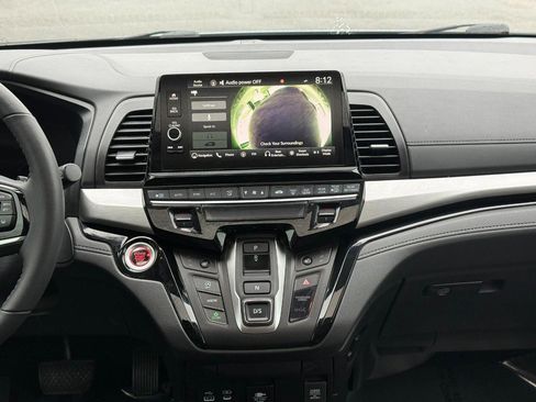 Used 2025 Honda Odyssey Touring image 15