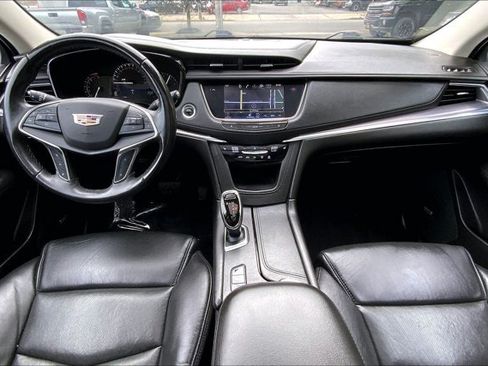 Used 2018 Cadillac XT5 Luxury w/ Driver Awareness Package AWD/4WD image 15