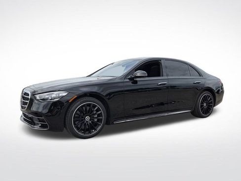 Used 2025 Mercedes-Benz S 580 4MATIC Sedan image 4