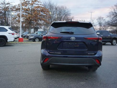 Used 2025 Toyota Highlander XLE image 5