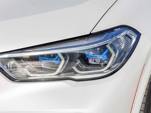 Used 2019 BMW X5 xDrive50i w/ M Sport Package image 5