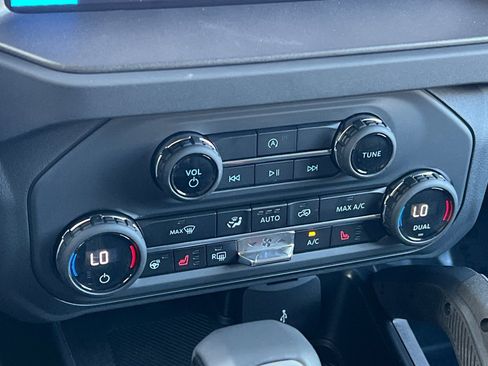 New 2025 Ford Bronco Badlands image 20