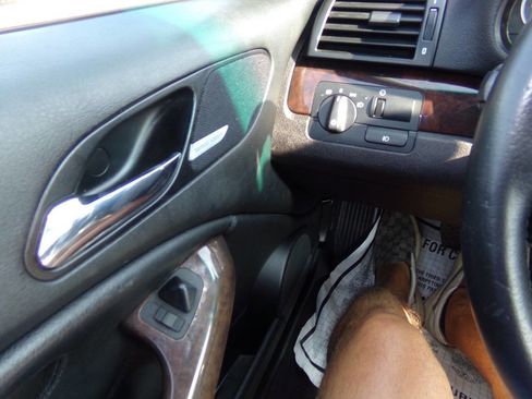 Used 2004 BMW 330Ci Convertible image 54