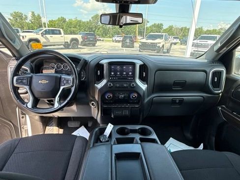 Used 2021 Chevrolet Silverado 1500 LT AWD/4WD image 6