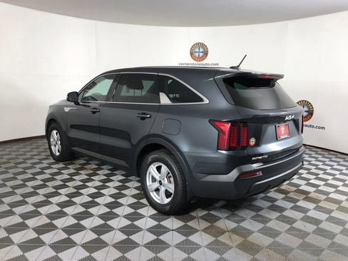 Used 2023 Kia Sorento LX FWD image 18
