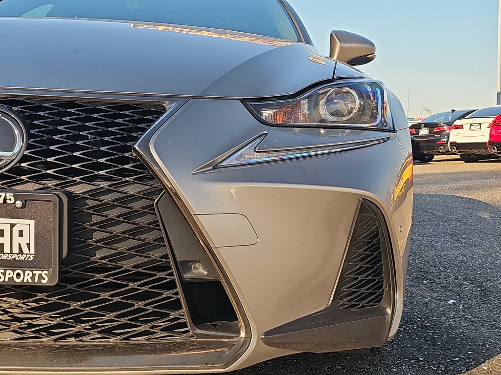 Used 2018 Lexus IS 300 AWD image 12