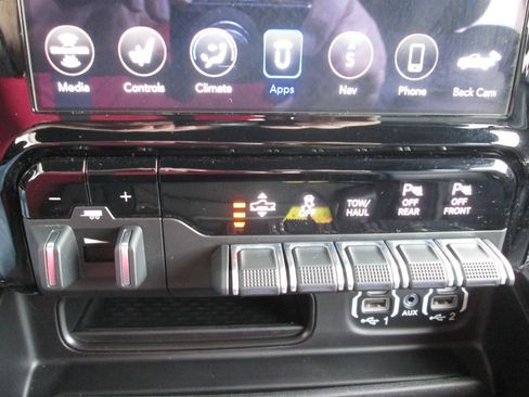 Used 2020 RAM 1500 Limited image 28