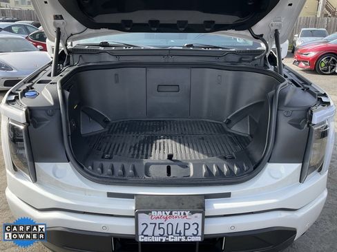 Used 2022 Ford F150 Lightning Lariat image 13