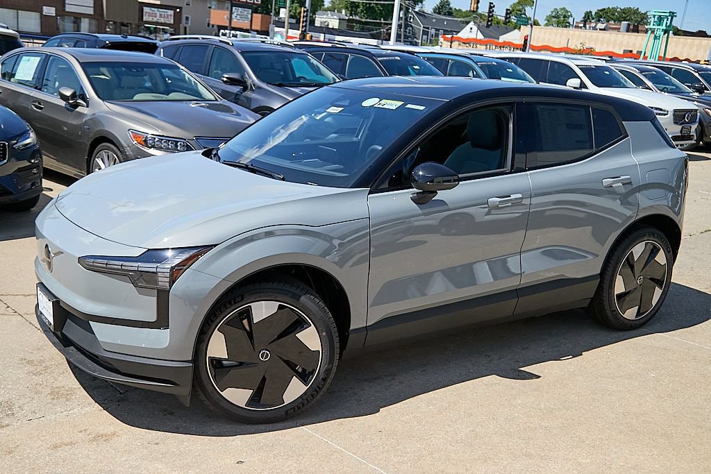 New 2026 Volvo EX30 Plus w/ Protection Package AWD/4WD image 3