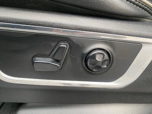 Used 2019 RAM 1500 Laramie image 15