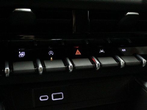 New 2026 GMC Canyon Elevation w/ Convenience Package image 26