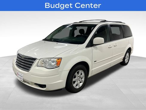 Used 2008 Chrysler Town & Country Touring FWD image 4