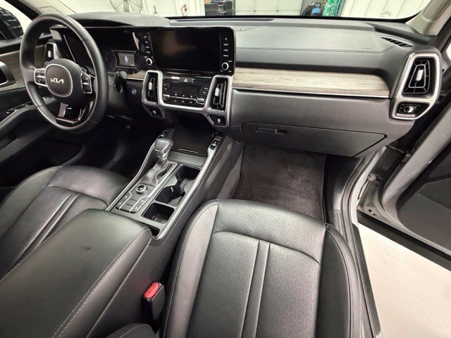 Used 2023 Kia Sorento S w/ Panoramic Sunroof Package AWD/4WD image 29