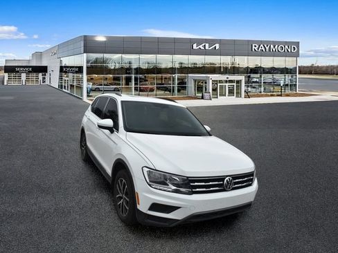 Used 2021 Volkswagen Tiguan SE FWD image 9